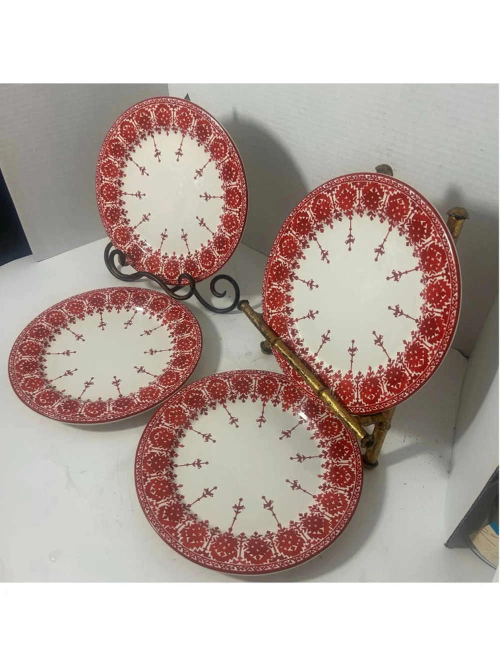 Pottery Barn Tahoe Red & White Dinnerware Set of 4 Geometric Made in Italy 8.25